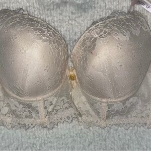Daisy Fuentes Cream Lace Push-Up Bra